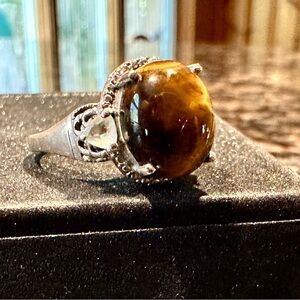 Elegant Silver and Tiger Eye Gemstone Ring, size 6